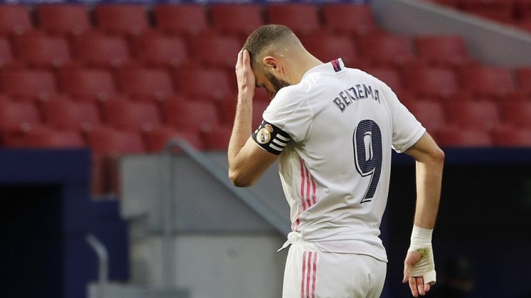 بنزيما بين السجن وضياع الجوائز الفردية!