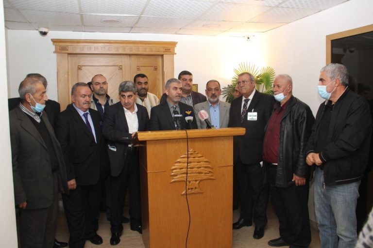 وزير العمل وقع مرسوم زيادة النقل البري للقطاع الخاص