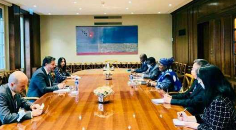 لقاءات لوزير الاقتصاد في جنيف