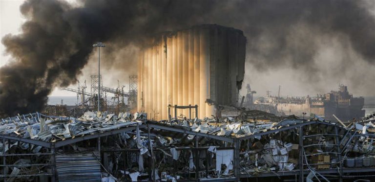 “عوائل شهداء مرفأ بيروت”: دماؤهم أسمى من التجارة والمتاجرة