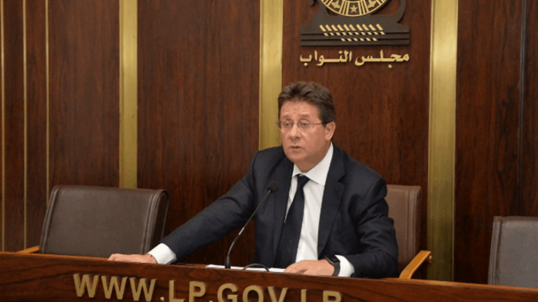 لجنة المال تقرّ تمويل اقتراع المغتربين واعتمادات جوازات السفر