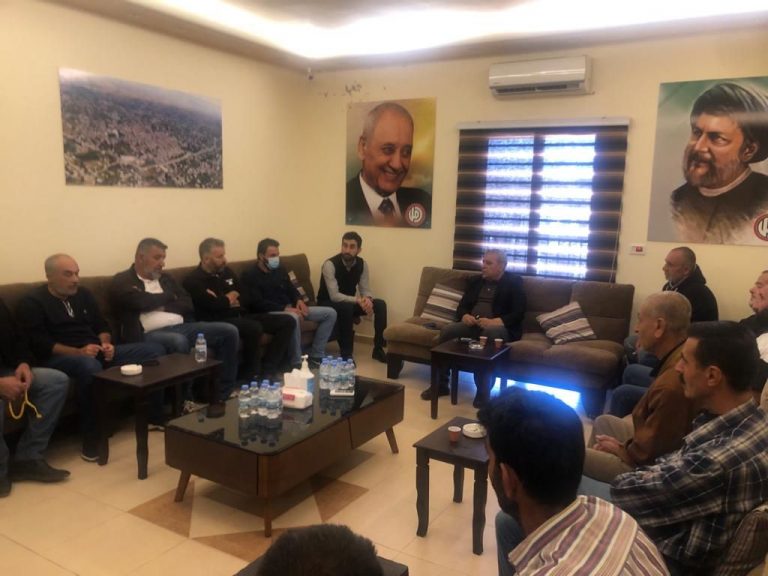 بزي استعرض واقع القطاع الزراعي مع أهالي عيترون: منحازون لهموم الناس