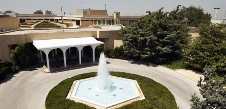 مصادر القصر الجمهوري للنهار: السلطة القضائية لا تمس بهذه الطريقة.. ويكفينا المشكل الاقليمي مع السعودية وموضوع استقالة قرداحي