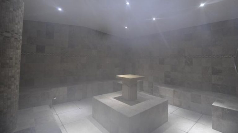 اختناق 33 امرأة في أحد “الحمامات” بتونس