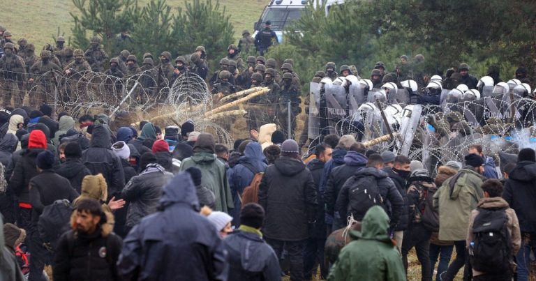 العراق: إعادة 3556 مهاجر من حدود بيلاروسية البولندية