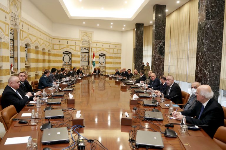 ميقاتي خلال اجتماع “مجلس الدفاع”: حريص على انعقاد مجلس الوزراء ولكن أخشى التصدّع!