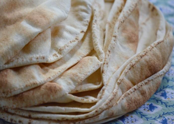 وزن وسعر جديد لربطة الخبز بعد انخفاض الدولار