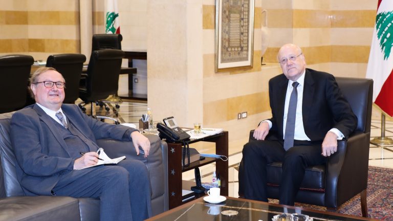 الكهرباء والقطاع المصرفي.. شروط اصلاحية في المبادرة الفرنسية