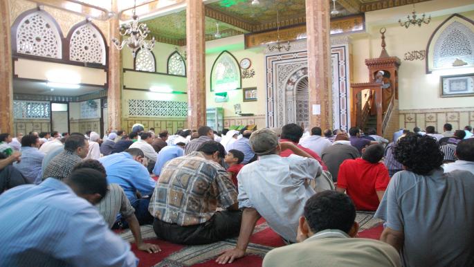 مصر تحذر بعدم إطالة خطبة الجمعة