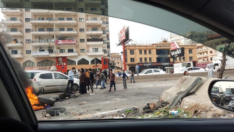 إعادة فتح السير على اوتوستراد خلدة بالاتجاهين