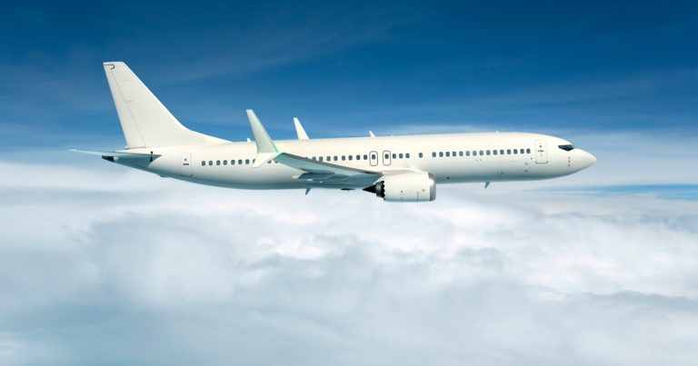 شركات الطيران الأميركية تلغي نحو ألف رحلة