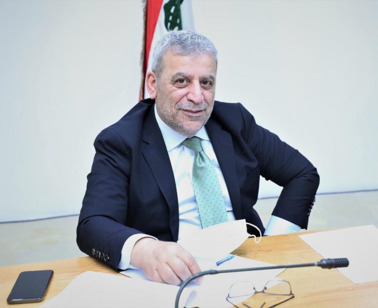 بزي: لوقف الانهيار عبر خطة “معالجة حكومية”