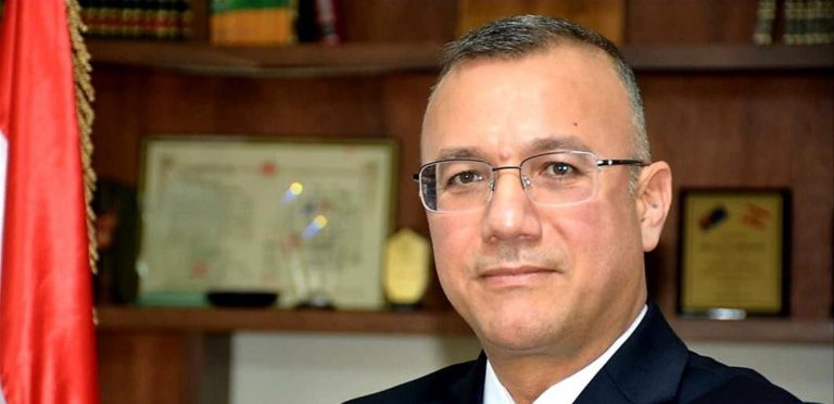 النائب علي درويش