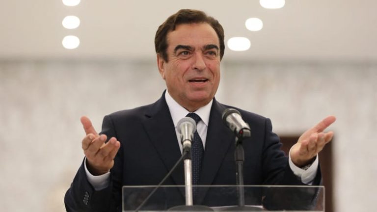 قرداحي معلناً استقالته: مصلحة بلدي وأهلي فوق مصلحتي الشخصية