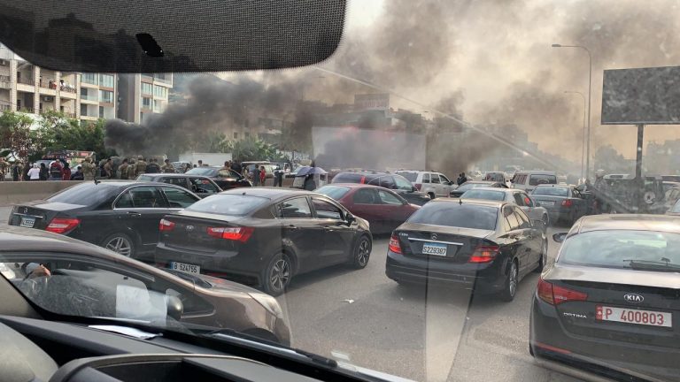 بالفيديو – “العرب” يقطعون طريق خلدة!