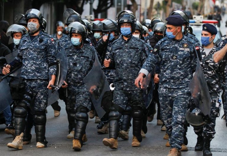 هل تنهار “المنظومة الأمنية” ويعود الأمن الذاتي؟