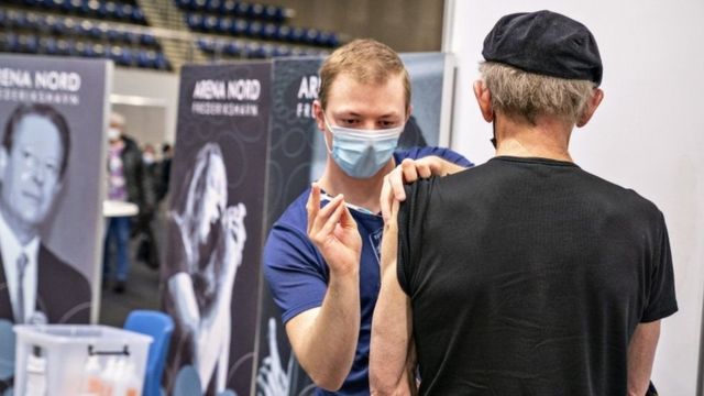 أعلى حصيلة إصابات بكوفيد خلال 24 ساعة بالدانمارك