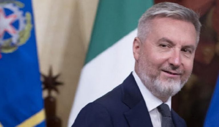 وزير الدفاع الإيطالي غدا في لبنان