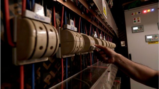 محتجون اقتحموا محطة الكهرباء في بيت ملات