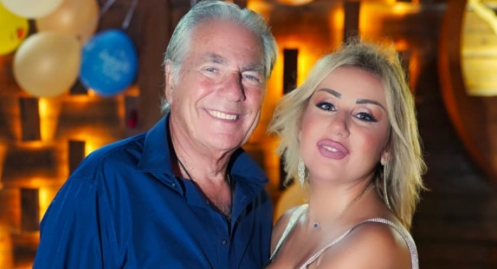 كيف علّق مصطفى فهمي على تهديدات طليقته