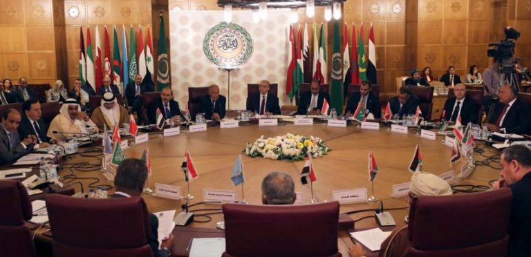 “انضباط” خليجي في لبنان.. والهدف حوار “حزب الله”!