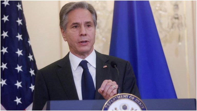 بلينكن يُحذر روسيا: لن نسمح بانتهاك سيادة أوكرانيا
