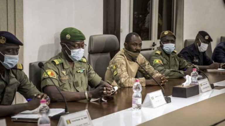 مالي تطرد السفير الفرنسي من أراضيها