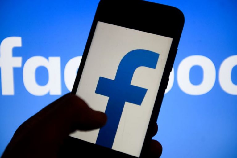 “فيسبوك” تواجه غرامة بقيمة 3.2 مليار دولار