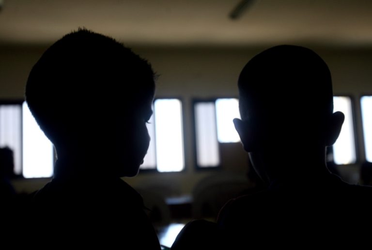 أطفال الطبقة الوسطى إلى المياتم!