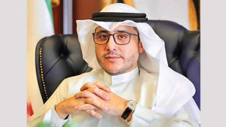 وزير الخارجية الكويتي يزور لبنان