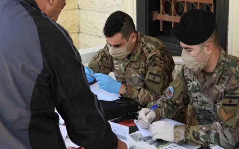 الجيش تابع توزيع التعويضات على متضرري انفجار المرفأ