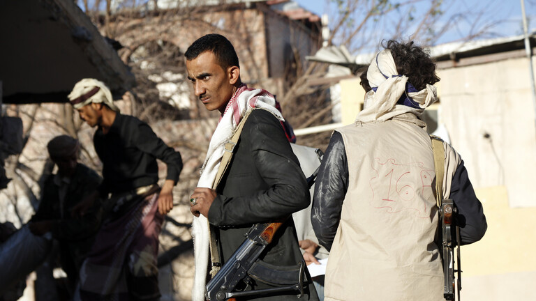 الحوثيون يعلنون استهداف تجمع للتحالف العربي في مأرب