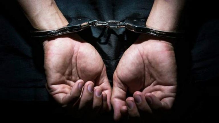 توقيف 3 أشخاص في بر الياس بتهمة الخطف والسرقة