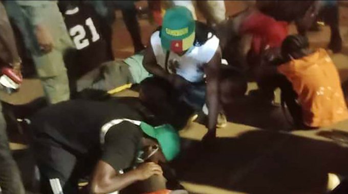 بالفيديو: مقتل 8 في كارثة مروعة بملعب مباراة الكاميرون!