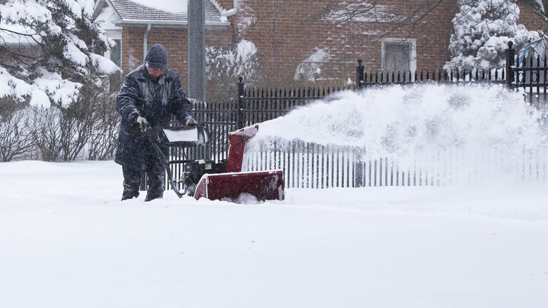 آلاف الرحلات الجوية الأميركية أُلغيت بسبب العواصف