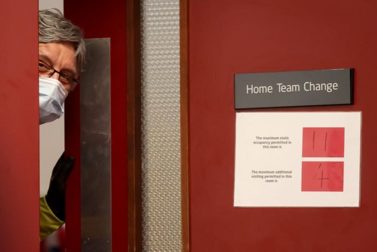 العثور على كاميرتين في غرفة تغيير ملابس فريق ألماني للسيدات