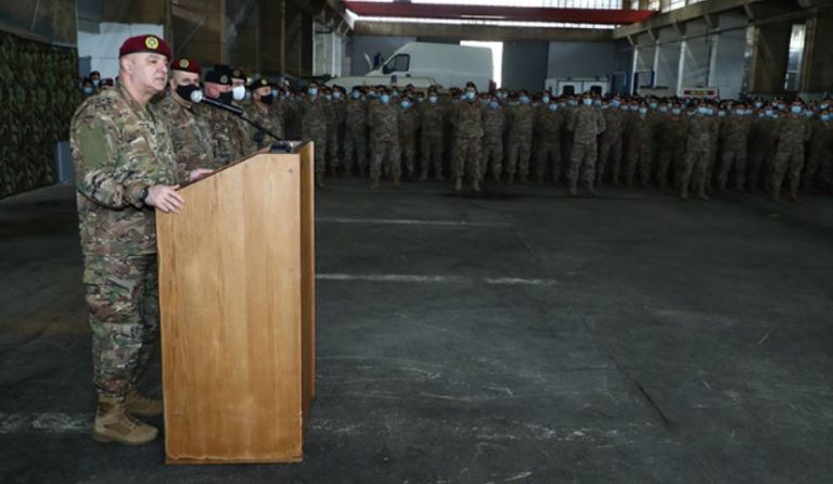 قائد الجيش: إما المؤسسة العسكرية.. أو الفوضى