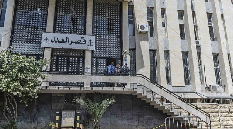 “التمييزية” تنقض قرار “الاستئنافية” منع شحن بعض المصارف الأموال للخارج