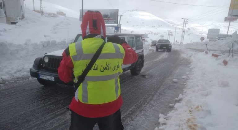 إجراءات استثنائية لقوى الأمن في مواجهة العاصفة