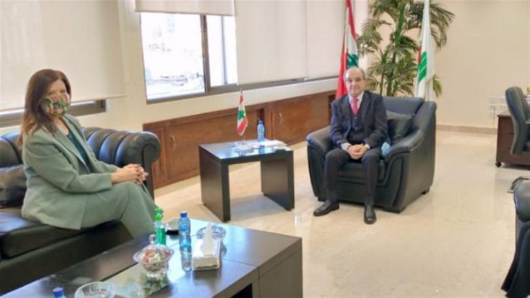 كلاس استقبل شيا وبحث وسفيرة الدنمارك العلاقات الثنائية