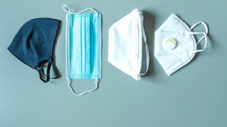 هذه الكمامة لا تحمي من “أوميكرون”!