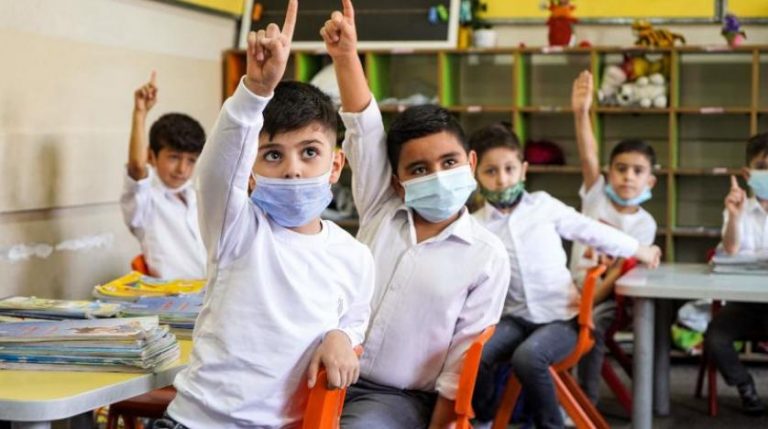 تحذير من “مجزرة صحّية” في حال فتحت المدارس