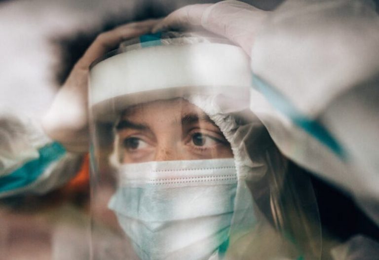 إندونيسيا تبدأ باختبار لقاح محلي ضد “كورونا” على البشر