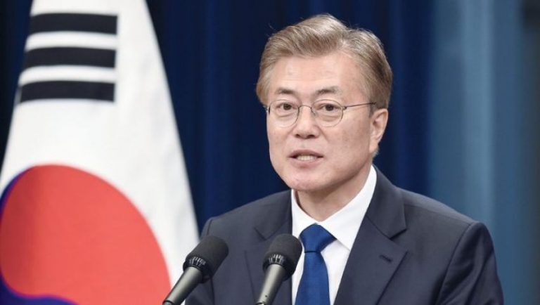 “انتخبوني رئيساً وسأعالج صلعاتكم!”