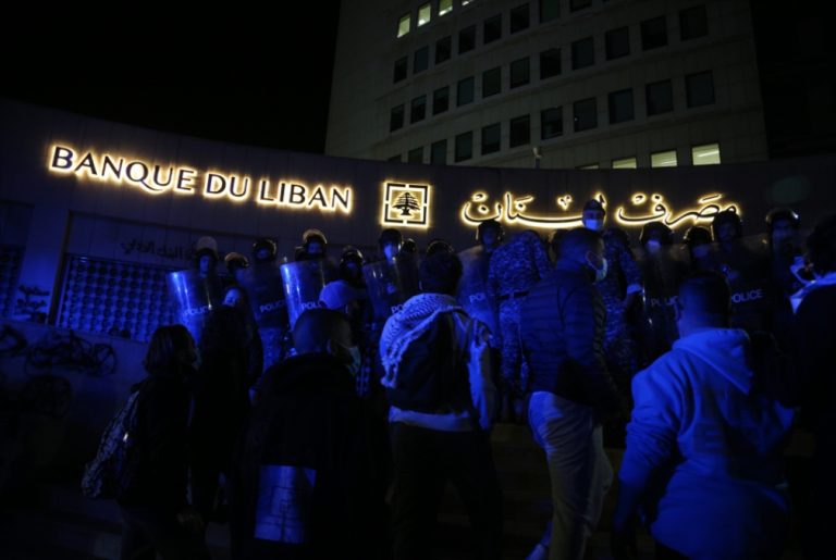 سلامة يعد ميقاتي: ضخّ مليار دولار قبل الانتخابات!