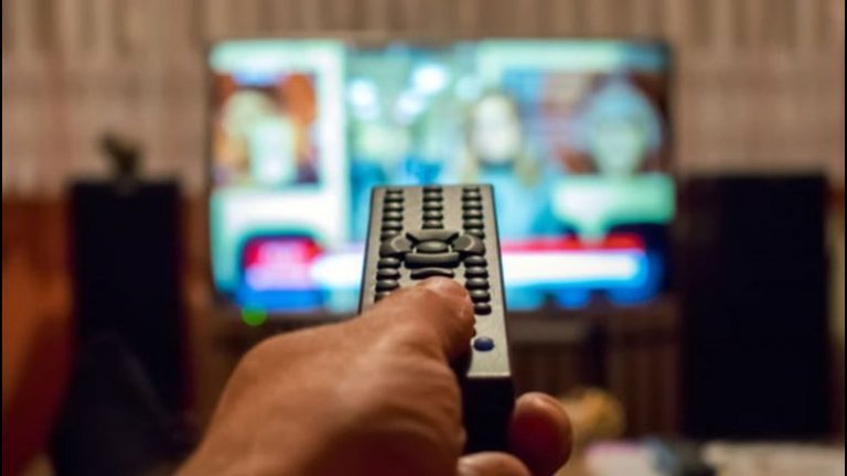 مقدمات نشرات الأخبار المسائية ليوم الجمعة 7 كانون الثاني 2022