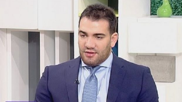 “كاتب بالعدل” يتوسّل الإسرائيليين: جَنِّدوني!