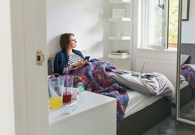 مصر تقرر تقليل فترة العزل الصحي بشروط