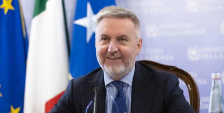 هبة إيطالية للجيش.. كيف علّق وزير الدفاع الإيطالي؟