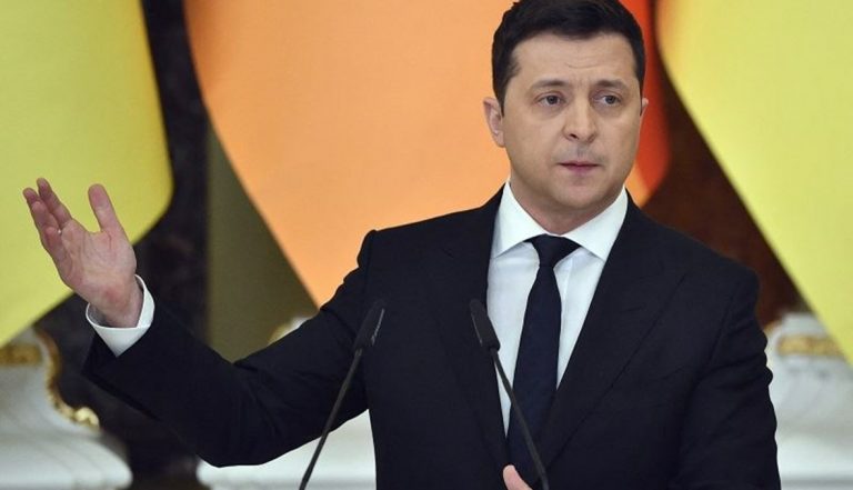 الرئيس الأوكراني: سندافع عن أنفسنا